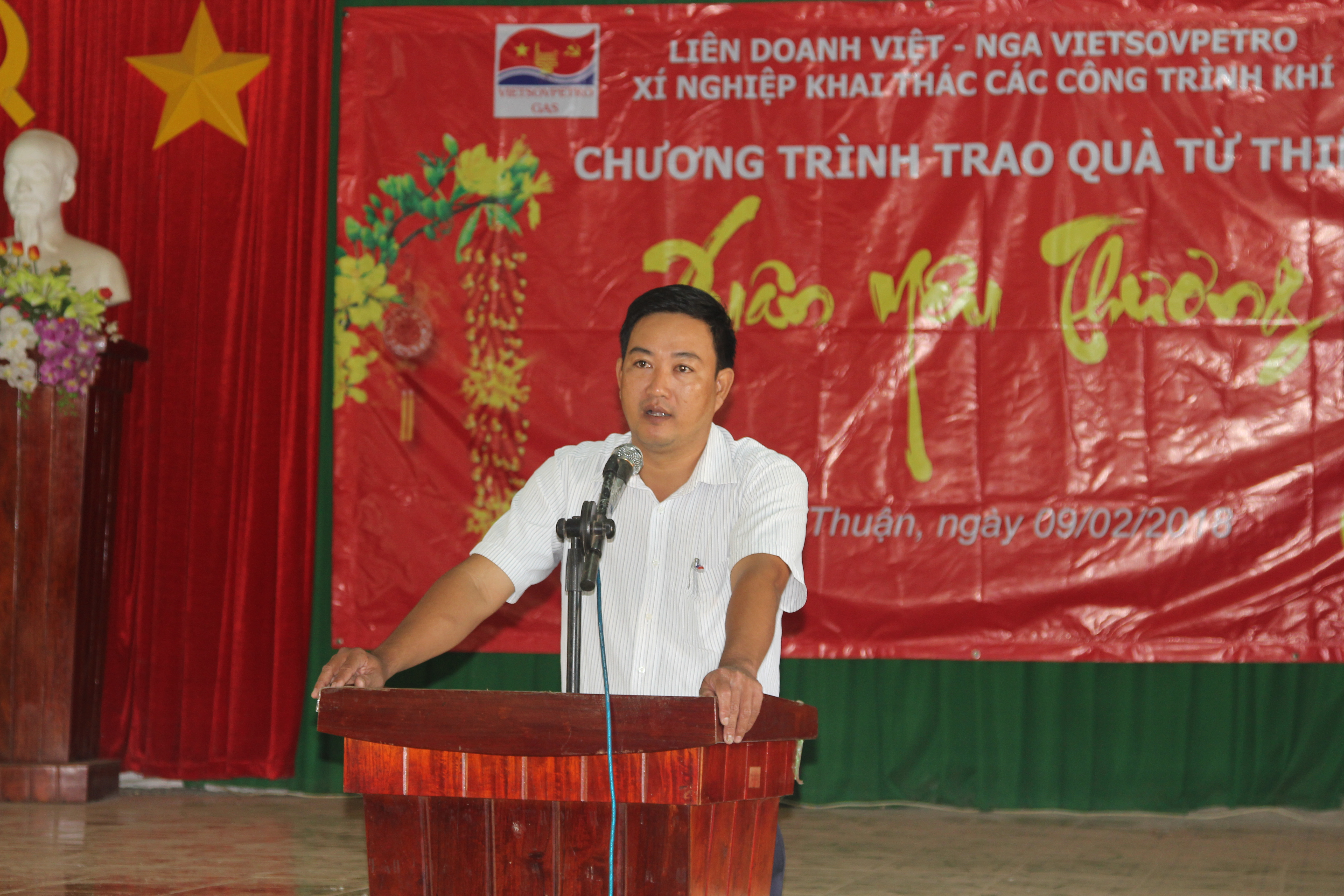 Ông Đỗ Tấn Sỹ - Chủ tịch UBND xã Tân Thắng phát biểu cảm ơn Đoàn.JPG