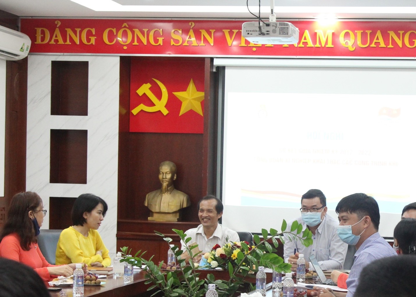 Đồng chí Lê Xuân Việt – Chủ tịch CĐBP BMĐH XN Khí – phát biểu tại Hội nghị.jpg